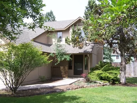 3003 NE Rock Chuck Dr, Bend, OR 97701 photo 1