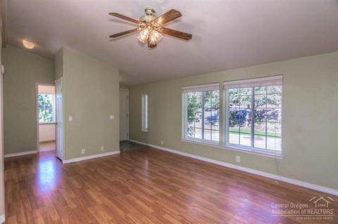 65240 73rd St, Bend, OR 97703 photo 2
