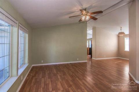 65240 73rd St, Bend, OR 97703 photo 4