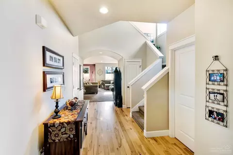 63115 Brookstone Ln, Bend, OR 97701 photo 2