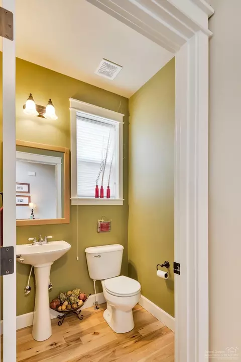 63115 Brookstone Ln, Bend, OR 97701 photo 5