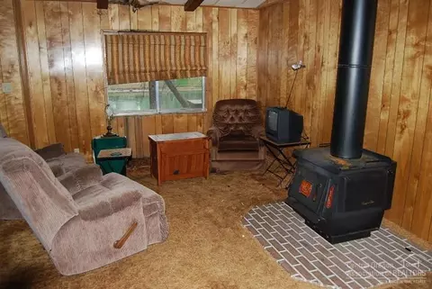 17039 Upland Rd, Bend, OR 97707 photo 8