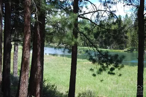 17039 Upland Rd, Bend, OR 97707 photo 3