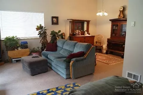 16280 Pine Drop Ln, La Pine, OR 97739 photo 8