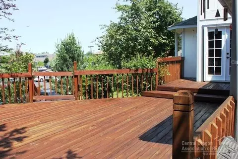 1914 NE Carson Way, Bend, OR 97701 photo 21