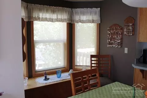 1914 NE Carson Way, Bend, OR 97701 photo 19