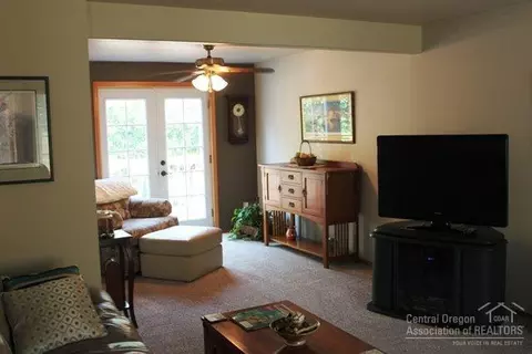 1914 NE Carson Way, Bend, OR 97701 photo 10
