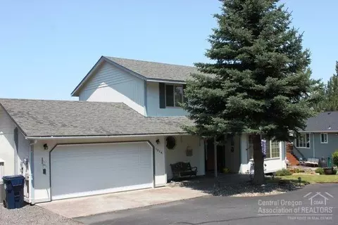 1914 NE Carson Way, Bend, OR 97701 photo 1