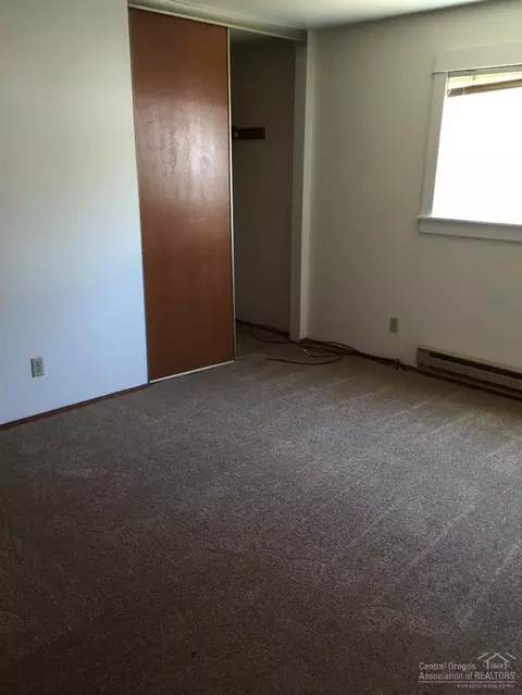 2744 NE Ocker, Bend, OR 97701 photo 5