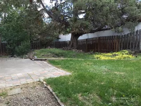 2744 NE Ocker, Bend, OR 97701 photo 11