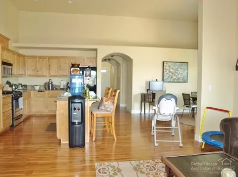 20681 Couples Ln, Bend, OR 97702 photo 5