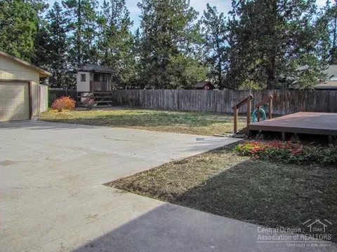 734 SE Sun Ln, Bend, OR 97702 photo 15