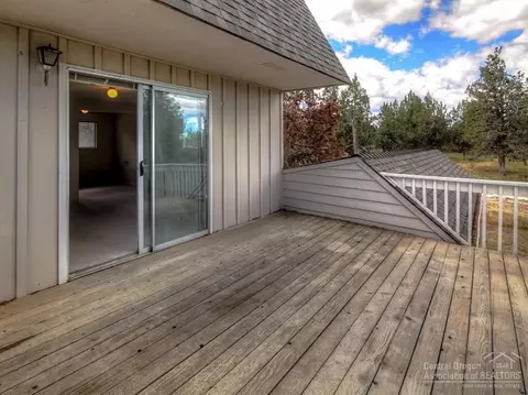 64145 Pioneer Loop, Bend, OR 97701 photo 13