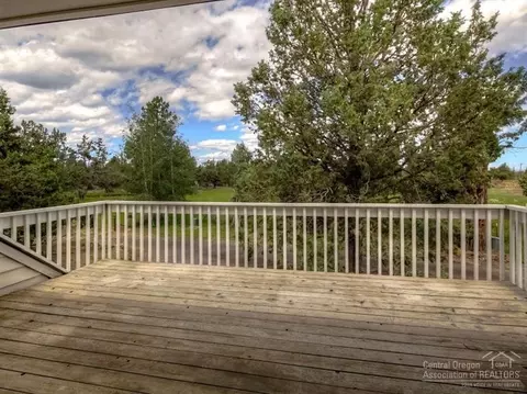 64145 Pioneer Loop, Bend, OR 97701 photo 14