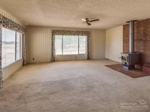 64145 Pioneer Loop, Bend, OR 97701 photo 7