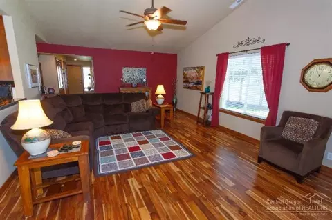 51447 Mac Ct, La Pine, OR 97739 photo 3