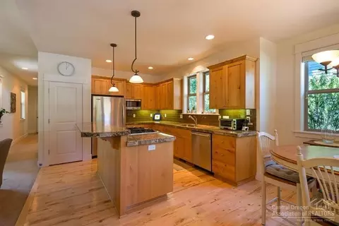 2499 NW High Lakes Loop, Bend, OR 97701 photo 9