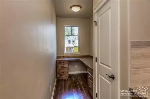60343 SE Hedgewood Ln, Bend, OR 97702 photo 9