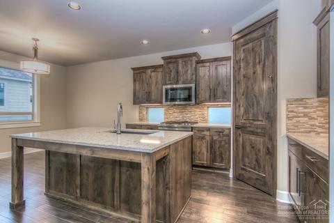 2638 NW Boulder Ridge Loop, Bend, OR 97703 photo 6
