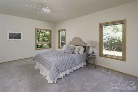 61173 River Bluff Trl, Bend, OR 97702 photo 15