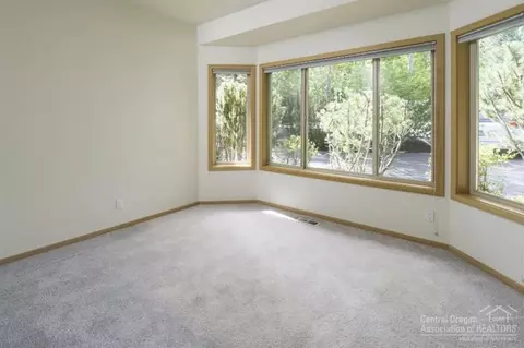 61173 River Bluff Trl, Bend, OR 97702 photo 21