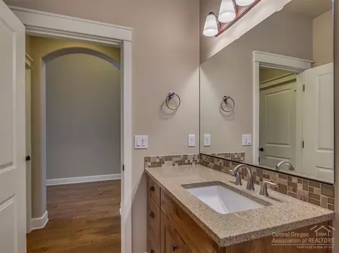 61064 Manhae Loop, Bend, OR 97702 photo 14