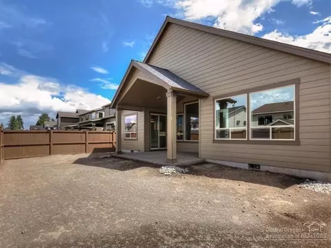 61064 Manhae Loop, Bend, OR 97702 photo 20