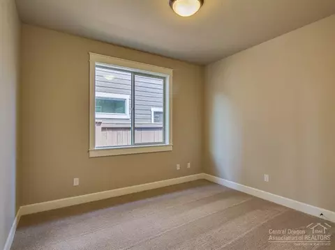 61064 Manhae Loop, Bend, OR 97702 photo 16