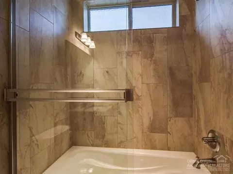 61064 Manhae Loop, Bend, OR 97702 photo 15