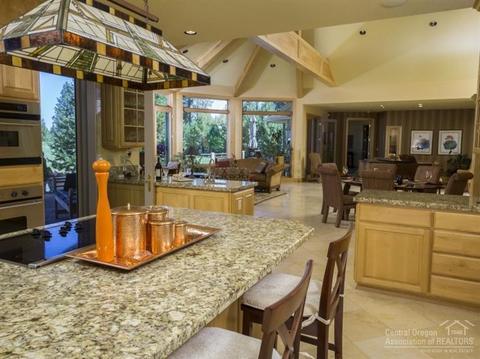 19293 Green Lakes Loop, Bend, OR 97702 photo 11