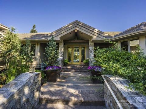 19293 Green Lakes Loop, Bend, OR 97702 photo 1