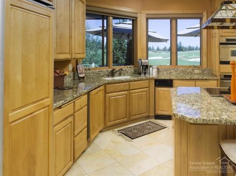 19293 Green Lakes Loop, Bend, OR 97702 photo 10