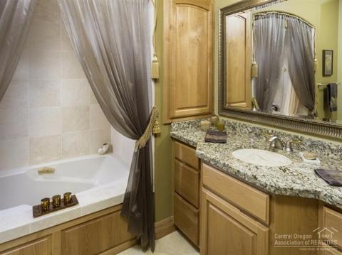 19293 Green Lakes Loop, Bend, OR 97702 photo 17
