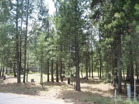 14207 Whitewater Loop, La Pine, OR 97739 photo 5