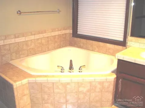20485 Outback Ct, Bend, OR 97702 photo 13