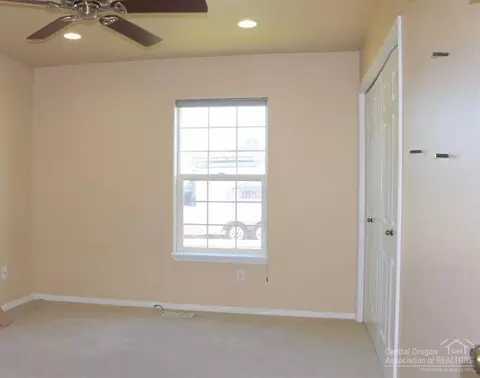 21249 NE Keyte Rd, Bend, OR 97701 photo 9