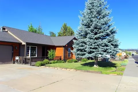 21249 NE Keyte Rd, Bend, OR 97701 photo 2