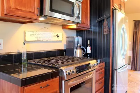 21249 NE Keyte Rd, Bend, OR 97701 photo 6