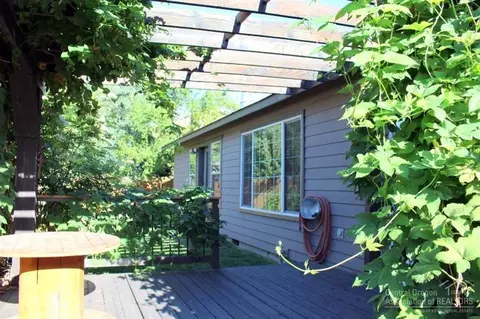 21249 NE Keyte Rd, Bend, OR 97701 photo 16