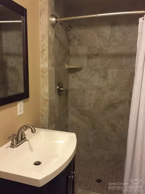 16973 Downey Rd, Bend, OR 97707 photo 4