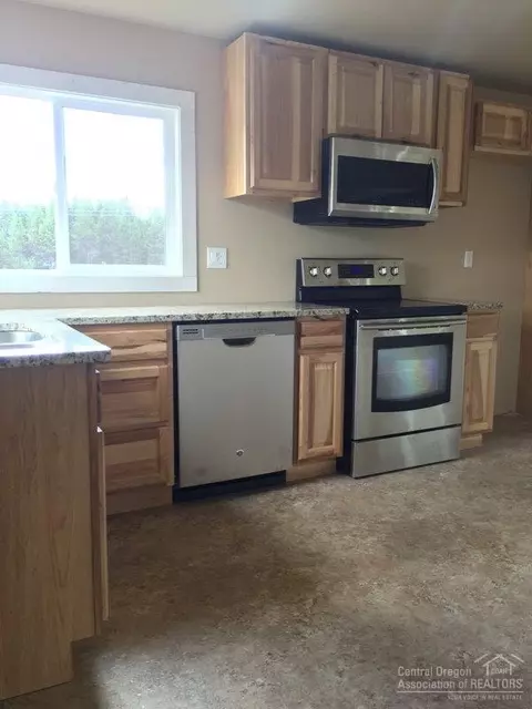 16973 Downey Rd, Bend, OR 97707 photo 11