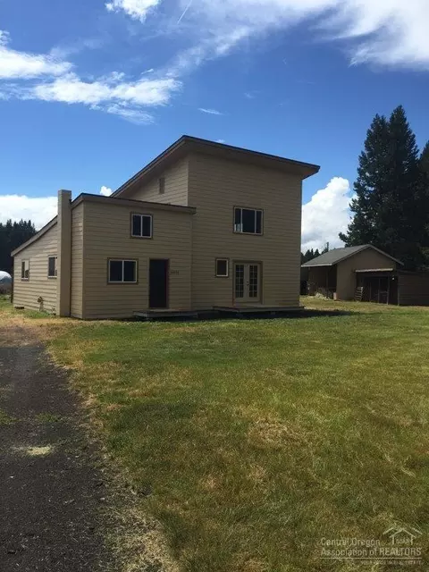 16973 Downey Rd, Bend, OR 97707 photo 2