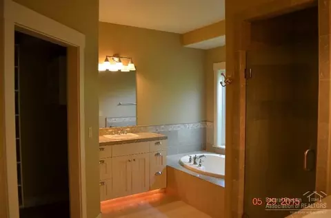 2209 NW High Lakes Loop, Bend, OR 97701 photo 9