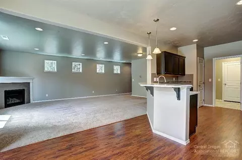 19753 SW Hollygrape St, Bend, OR 97702 photo 6