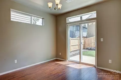 19753 SW Hollygrape St, Bend, OR 97702 photo 7