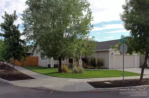 20304 NW Shetland Loop, Bend, OR 97701 photo 1