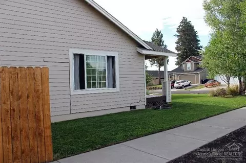 20304 NW Shetland Loop, Bend, OR 97701 photo 8