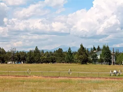 64140 Pioneer Loop, Bend, OR 97701 photo 7