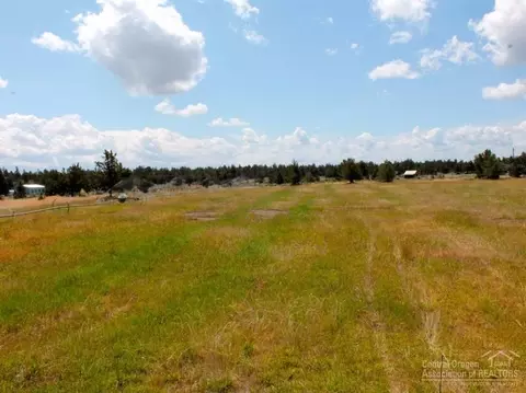 64140 Pioneer Loop, Bend, OR 97701 photo 3