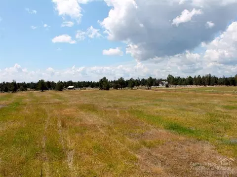 64140 Pioneer Loop, Bend, OR 97701 photo 9
